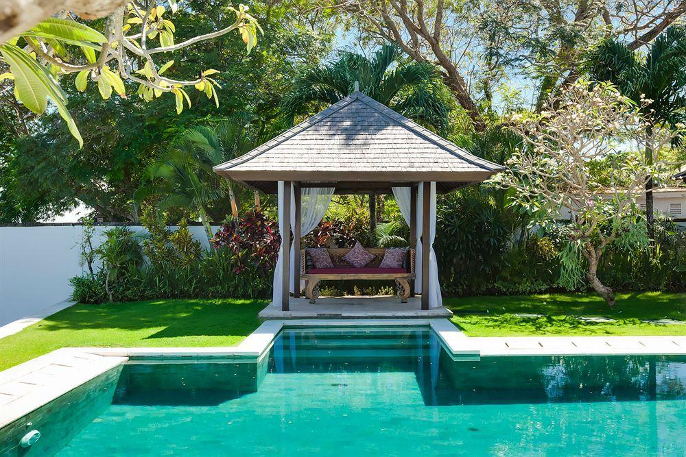 Benoa Bay Villas By Premier Hospitality Asia นูซาดูอา ภายนอก รูปภาพ